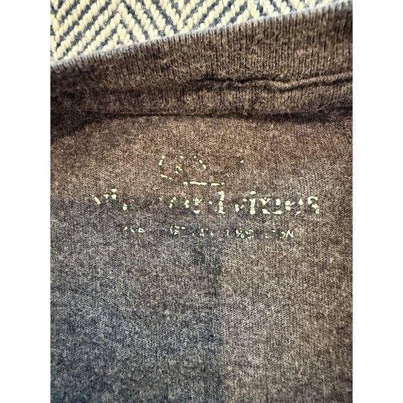 Vineyard Vines Gray Shark Graphic Tee Unisex S 100% Cotton Casual Short Sleeve C - Picture 5 of 10